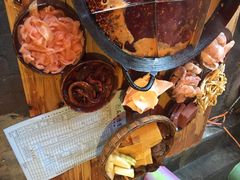 渣渣老火锅(体育馆中门店)-岗上渣渣老火锅(两路口店)