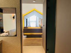 -上海虹桥中心爱琴海亚朵S酒店