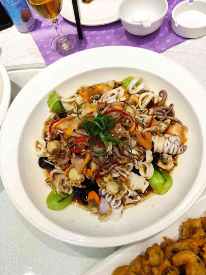 老妈菜馆(山东路店)-"朋友请吃饭,选的这家饭店,首先停车就是问.
