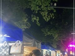 -吴山路夜市