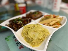 -大鸭梨烤鸭店(金顶街店)