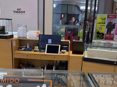 -亨吉利世界名表中心(砂之船奥莱店)