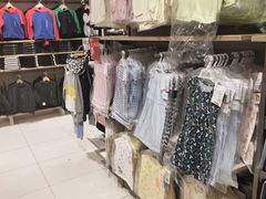 -优衣库(石家庄裕华万达广场店)