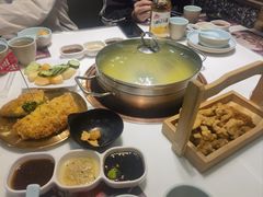 -洪氏嗨捞·猪肚鸡火锅(阳光天地店)