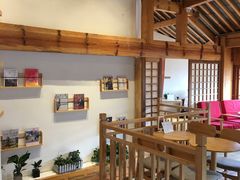 大堂-猫的天空之城概念书店(丽江古城饮玉巷店)