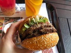 -The Habit Burger Grill 哈比特汉堡(爱琴海店)