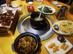 -东方之猪四更烤乳猪(金垦总店)