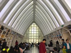 -钟书阁(松江泰晤士小镇店)