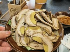 -阿山卓·野生菌火锅·纳西火塘烤肉