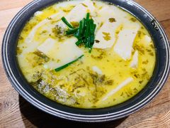 鸡汁雪菜豆腐煲-蜜桃餐厅·伴山(湖滨商业街店)