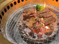 -山川小町·极番烧肉(新地假日广场店)