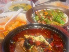 -渝是乎川渝小炒(新世界百货望京店)