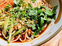 鸡丝凉米线-云之南(八里庄店)