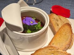 法式传统鹅肝酱佐香脆面包-弦月窗LUNETTE BY AMANDA(复兴路店)