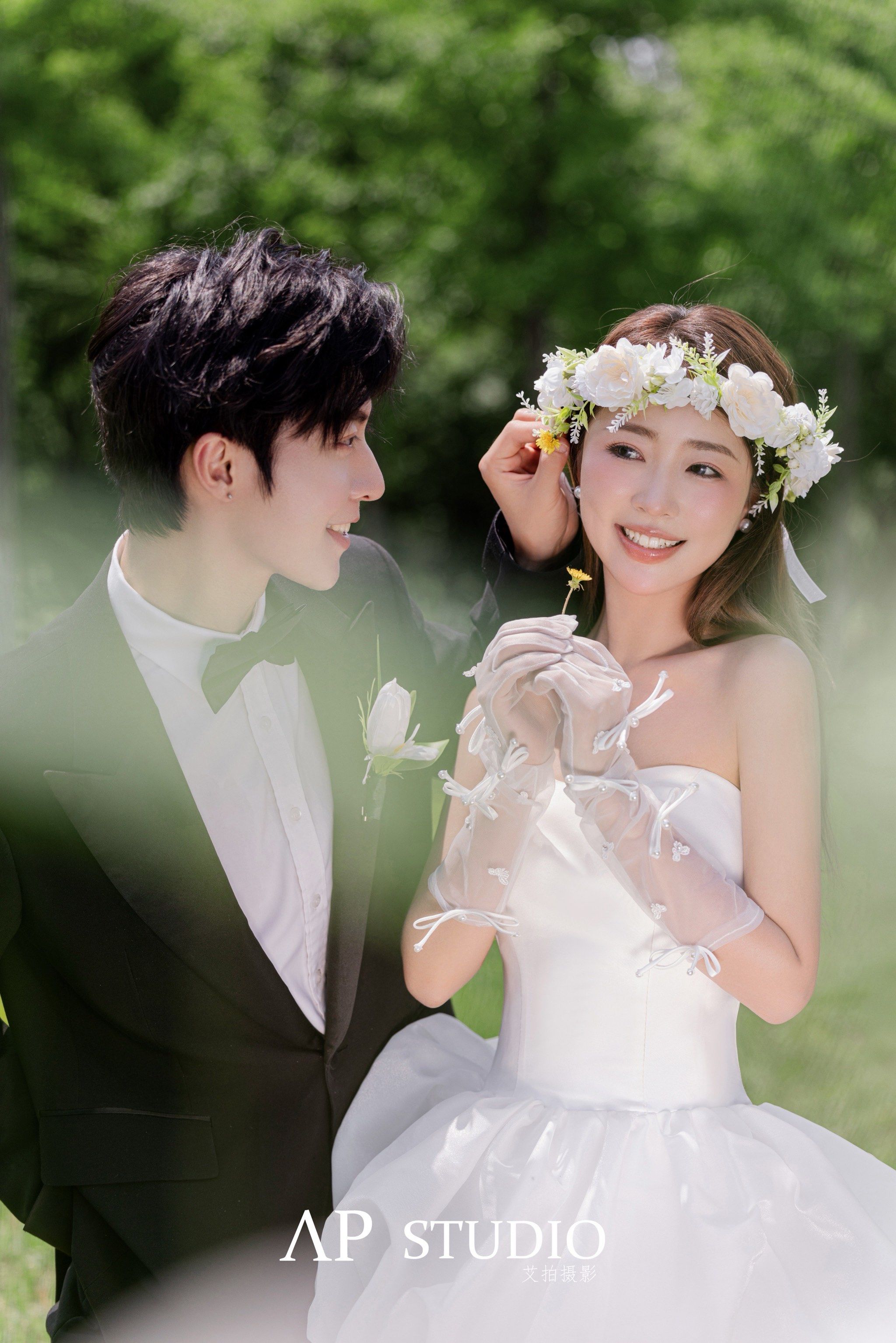 aipai 艾拍婚纱摄影太棒了!草坪情侣