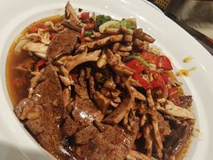 -黄泥岗·地道湖北菜(奥特莱斯店)