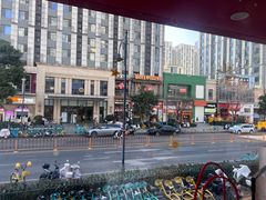 -何师傅美蛙鱼头(汉街店)