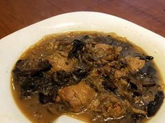 小鸡炖蘑菇-东北人粗粮饺子坊(南山店)