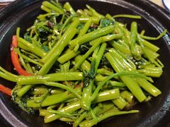 -东方之猪四更烤乳猪(金垦总店)