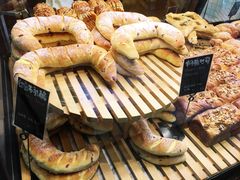 -Dough&Joe团憩(瑞虹天地月亮湾店)