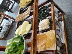 -乡土黄·鲜牛肉火锅·小龙虾(兴业街店)