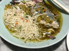 酱椒蒸鱼头配手工面-雀蓝川菜(奥体广场店)