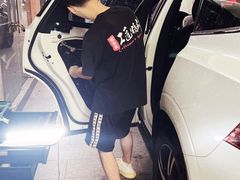 -鲨鱼皮汽车凹陷玻璃修复(静安店)