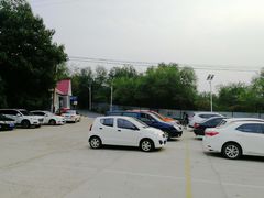 -蟒山国家森林公园-停车场