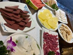 -贵府酸汤牛肉火锅·贵州老字号(飞山街店)