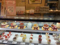 -花花卷卷·鲜食蛋糕(静安久光百货店)