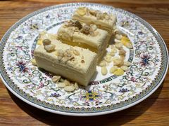 帕芙立-塔哈尔·新疆盛宴(城西银泰店)