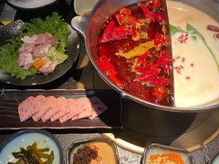 -湊湊火锅·茶憩(新中关购物中心店)