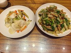 -泉畔人家·老济南经典鲁菜(大明湖店)