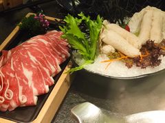 -湊湊火锅·茶憩(打浦桥日月光店)