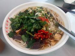 -文山荷鲜居(翠湖店)