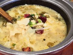 石锅酸菜鱼-周鱼小馆石锅酸菜鱼(活力汇店)