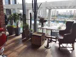 -THE BARN大屋理发馆