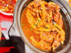 猪蹄凤爪煲-恭喜上堓砂锅焗·海鲜大排档(闵行龙湖店)