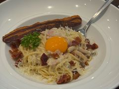 -Chom Cafe and Restaurant