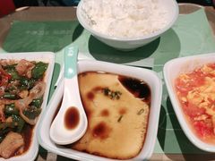 -老乡鸡(上海品尊国际中心店)