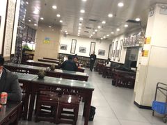 大堂-牛一嘴·兰州牛肉面·大盘鸡(财富中心店)