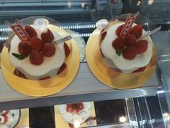 -花花卷卷·鲜食蛋糕(静安久光百货店)
