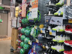 -迪卡侬(西三旗店)