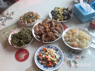 正好赶上清明节假期，回家吃个午餐