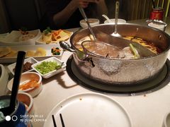 -左庭右院鲜牛肉火锅(浦江欢乐颂店)