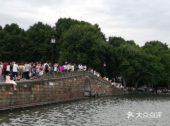 杭州吃住玩行的综合攻略