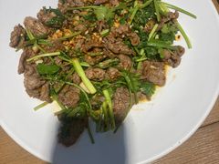 -臻鲜燕海鲜融合餐厅(金陵style店)