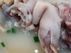 -雷祖芳老妈蹄花店