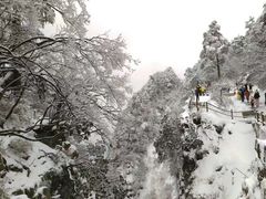 -峨嵋山金顶
