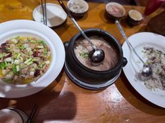 -老滇山寨•云南特色菜•地方菜•民族风情歌舞表演(金碧店)